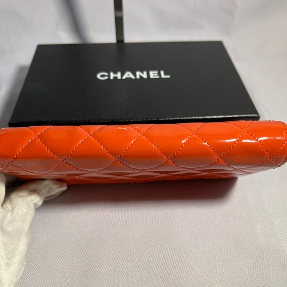 Chanel red/orange quilted patent leather wallet - Picture 4 of 14